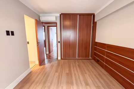 Apartamento à venda com 108m², 3 quartos e 2 vagas Apartamento à venda com 108m², 3 quartos e 2 vagasQuarto 3