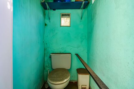 Casa à venda com 102m², 2 quartos e 1 vaga Casa à venda com 102m², 2 quartos e 1 vagaBanheiro de Serviço