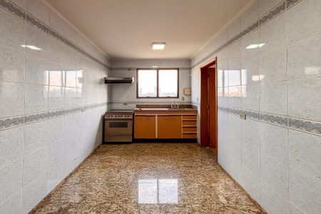 Apartamento para alugar com 200m², 3 quartos e 3 vagas Apartamento para alugar com 200m², 3 quartos e 3 vagasCozinha