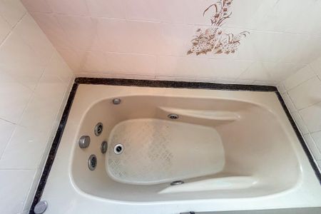 Apartamento para alugar com 200m², 3 quartos e 3 vagas Apartamento para alugar com 200m², 3 quartos e 3 vagasBanheiro da Suíte 2