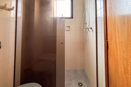 Apartamento para alugar com 200m², 3 quartos e 3 vagas Apartamento para alugar com 200m², 3 quartos e 3 vagasBanheiro da Suíte 1