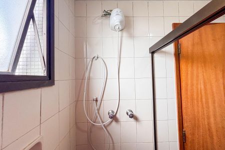 Apartamento para alugar com 200m², 3 quartos e 3 vagas Apartamento para alugar com 200m², 3 quartos e 3 vagasBanheiro da Suíte 1