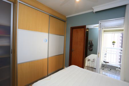 Apartamento à venda com 250m², 4 quartos e 4 vagassuíte 3