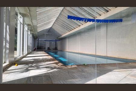 Apartamento à venda com 250m², 4 quartos e 4 vagasÁrea comum - Piscina