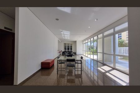 Apartamento à venda com 250m², 4 quartos e 4 vagasÁrea comum - Salão de festas