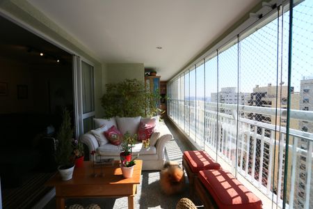 Apartamento à venda com 250m², 4 quartos e 4 vagasVaranda da Sala