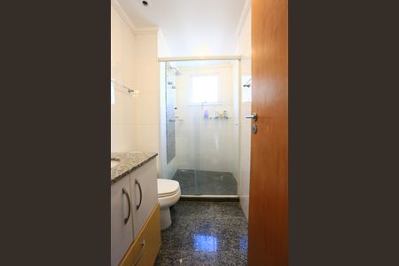 Apartamento à venda com 250m², 4 quartos e 4 vagasBanheiro da Suíte 3