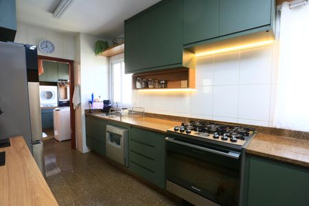 Apartamento à venda com 250m², 4 quartos e 4 vagascozinha