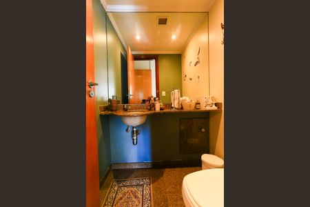 Apartamento à venda com 250m², 4 quartos e 4 vagasLavabo