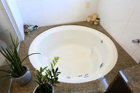 Apartamento à venda com 250m², 4 quartos e 4 vagasBanheiro da Suíte 4