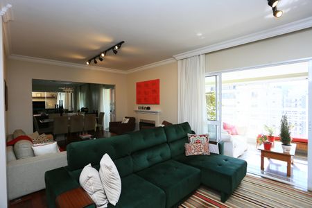 Apartamento à venda com 250m², 4 quartos e 4 vagasSala 