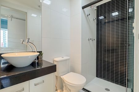 Apartamento à venda com 67m², 2 quartos e 1 vagaBanheiro Social