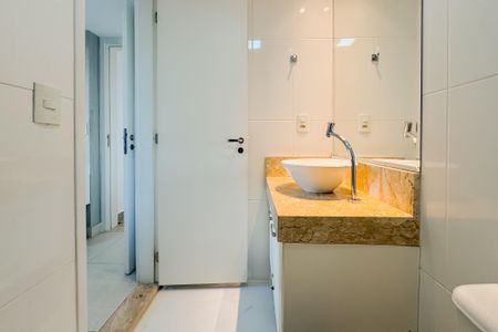 Apartamento à venda com 67m², 2 quartos e 1 vagaBanheiro da Suíte