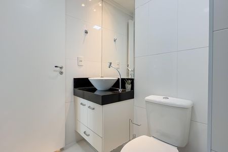 Apartamento à venda com 67m², 2 quartos e 1 vagaBanheiro Social