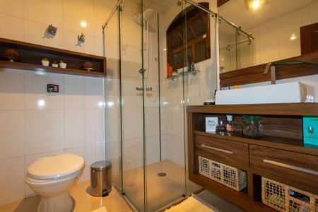 Casa à venda com 300m², 3 quartos e 4 vagasBanheiro 1