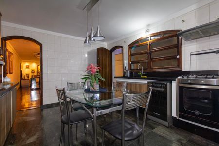 Casa à venda com 300m², 3 quartos e 4 vagasCozinha