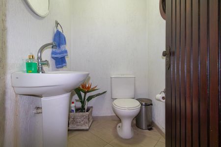 Casa à venda com 300m², 3 quartos e 4 vagasLavabo 2