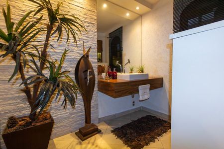 Casa à venda com 300m², 3 quartos e 4 vagasLavabo 1