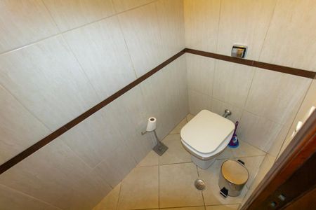 Casa à venda com 300m², 3 quartos e 4 vagasLavabo 1