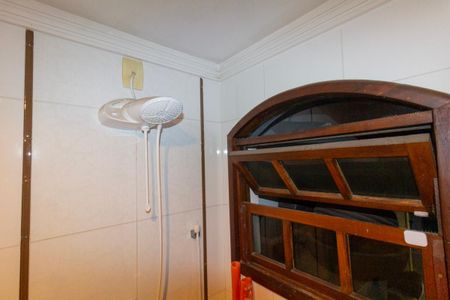 Casa à venda com 300m², 3 quartos e 4 vagasBanheiro 1