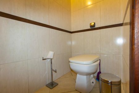 Casa à venda com 300m², 3 quartos e 4 vagasLavabo 1