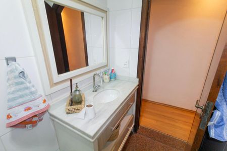 Casa à venda com 300m², 3 quartos e 4 vagasBanheiro 2