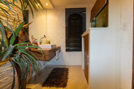 Casa à venda com 300m², 3 quartos e 4 vagasLavabo 1