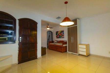 Casa à venda com 300m², 3 quartos e 4 vagasSala de jogos