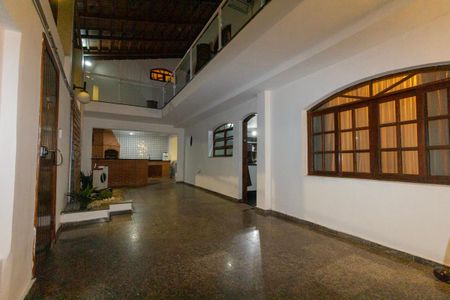 Casa à venda com 300m², 3 quartos e 4 vagasGaragem