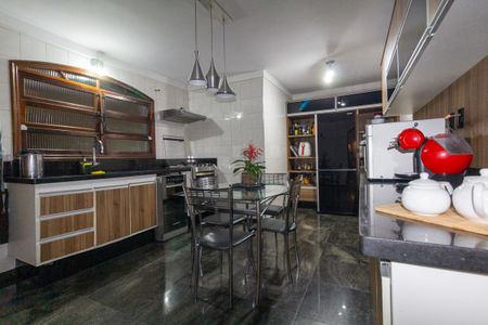 Casa à venda com 300m², 3 quartos e 4 vagasCozinha