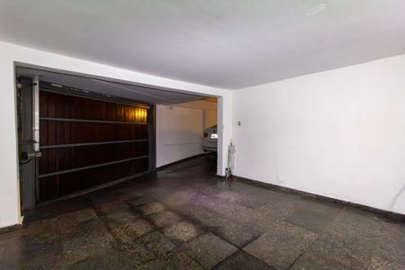 Casa à venda com 300m², 3 quartos e 4 vagasGaragem