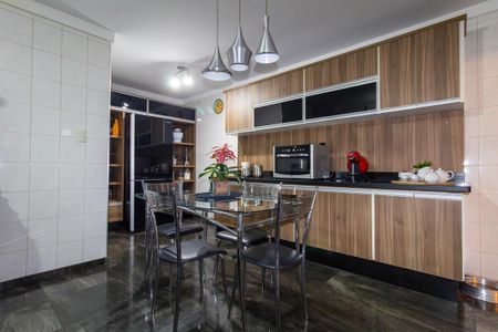 Casa à venda com 300m², 3 quartos e 4 vagasCozinha
