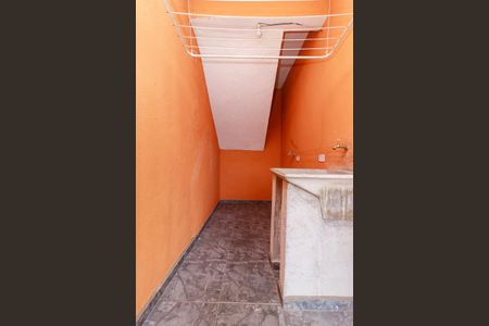 Casa para alugar com 80m², 3 quartos e sem vagaLavanderia