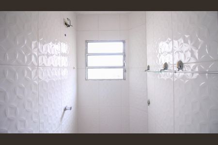 Banheiro de casa para alugar com 1 quarto, 40m² em Jardim Record, São Paulo