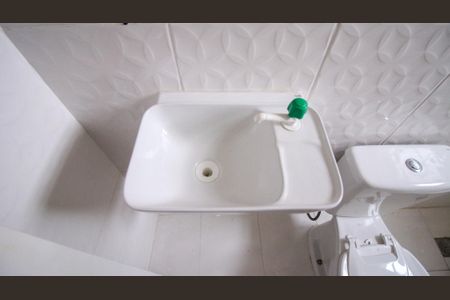 Banheiro de casa para alugar com 1 quarto, 40m² em Jardim Record, São Paulo