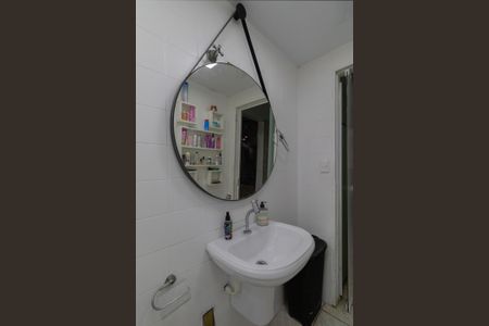 Apartamento para alugar com 48m², 2 quartos e sem vagaBanheiro 