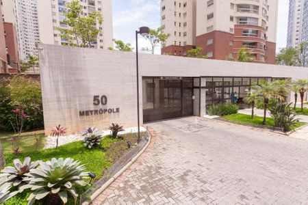 Apartamento à venda com 96m², 3 quartos e 2 vagasFachada