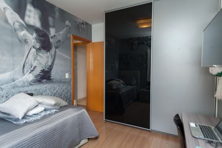Apartamento à venda com 96m², 3 quartos e 2 vagasQuarto 2