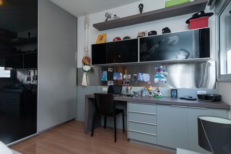 Apartamento à venda com 96m², 3 quartos e 2 vagasQuarto 2