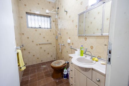 Casa à venda com 129m², 3 quartos e 2 vagasBanheiro