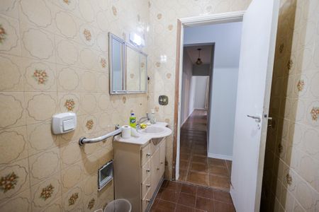 Casa à venda com 129m², 3 quartos e 2 vagasBanheiro