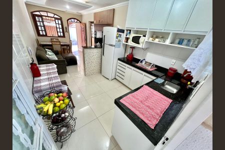 Casa à venda com 74m², 2 quartos e 2 vagas Casa à venda com 74m², 2 quartos e 2 vagasCozinha