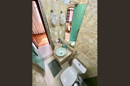 Casa à venda com 74m², 2 quartos e 2 vagas Casa à venda com 74m², 2 quartos e 2 vagasBanheiro Social