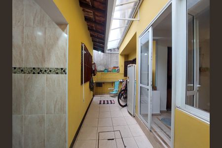 Casa para alugar com 80m², 2 quartos e 1 vagaQuintal