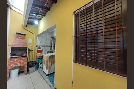Casa para alugar com 80m², 2 quartos e 1 vagaQuintal