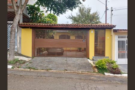 Casa para alugar com 80m², 2 quartos e 1 vagaFachada