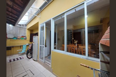 Casa para alugar com 80m², 2 quartos e 1 vagaQuintal