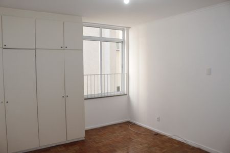 Apartamento à venda com 154m², 4 quartos e 1 vagaQuarto 2