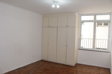 Apartamento à venda com 154m², 4 quartos e 1 vagaQuarto 2