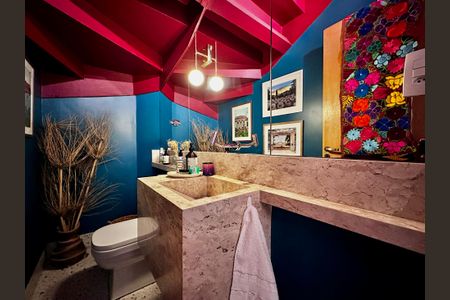 Casa à venda com 209m², 3 quartos e 2 vagasLavabo